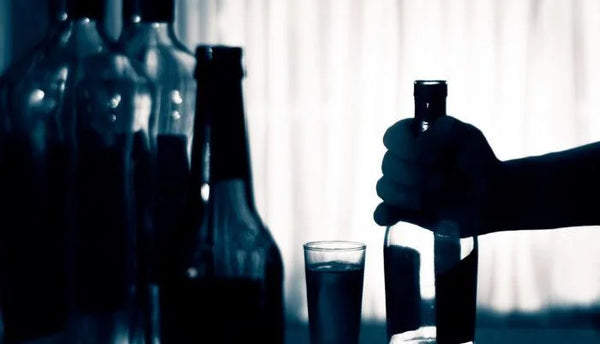 Kratom And Alcohol – Is it Okay to Mix?